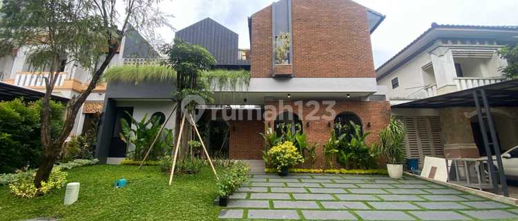 Dijual Rumah 3 Lantai Bagus Ada Roof Top Balcony Siap Huni di Bsd 1