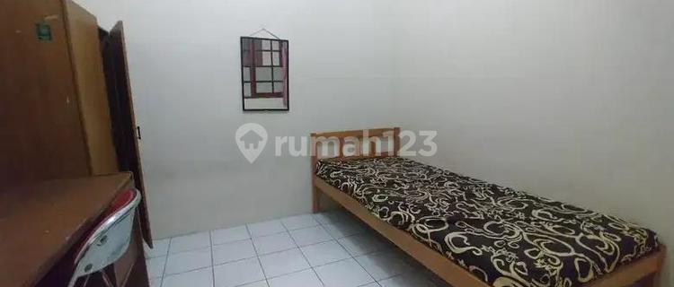 Kosan Putra Near ITB Unikom Polman 1