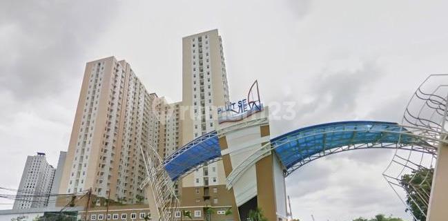 Pluit Sea View Apartment 1
