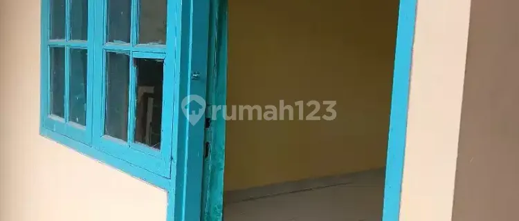 Cheap and strategic boarding house 1