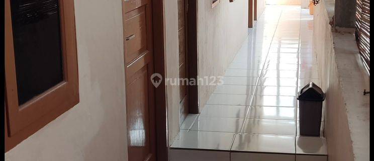 Kost Ibu Nonih Kebayoran Lama di Jl. Praja Dalam Rt008 rw002 No.6a, Kebayoran Lama, Jakarta Selatan, Jakarta Selatan