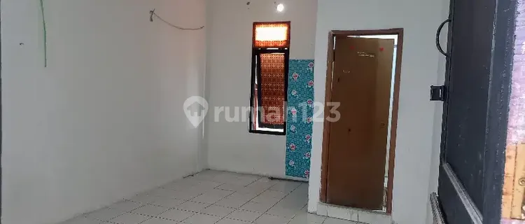 FAMILY BOARDING HOUSE IN KEMAYORAN 1