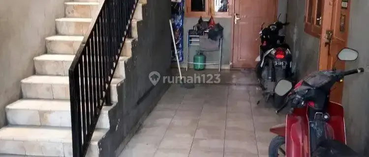 Disewakan rumah petak 2 ruang 1