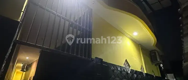 Boarding house for men on Ampera Raya street 1