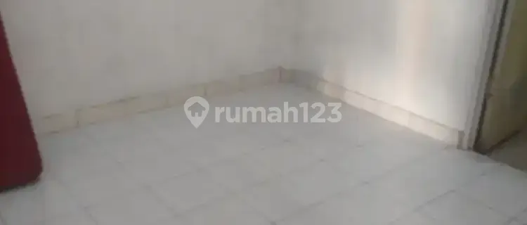 Male boarding house, inner room, outer room. 1