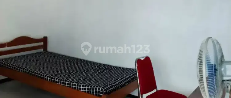 AC boarding house for male employees and students in Rungkut. 1