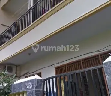 Kost Kebon Kacang 19 No.4A, Female Only, AC/Non AC, Ensuite Bathroom 1