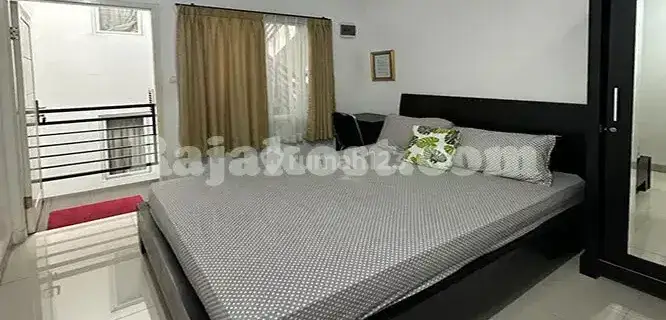 Kost Shanti Residence Exclusive Khusus Putri Tebet Jakarta Selatan 1