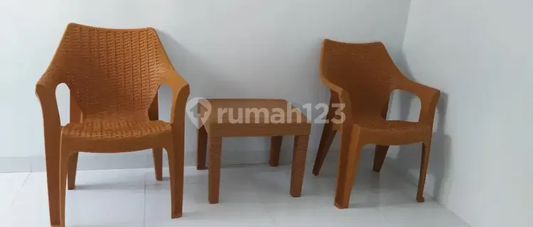 New boarding house building for women in Pademangan. 1