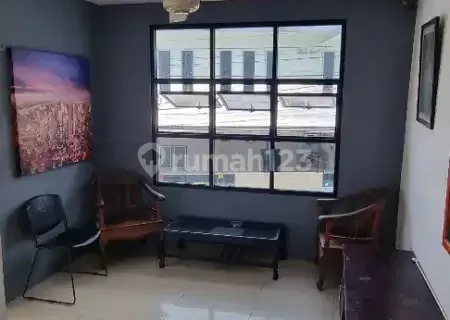 Nice boarding house Cempaka Putih, 2 cars, great, Jakarta 1