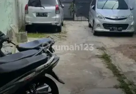 Middle swamp coconut two boarding house, 300m busway stop pospengumben 1