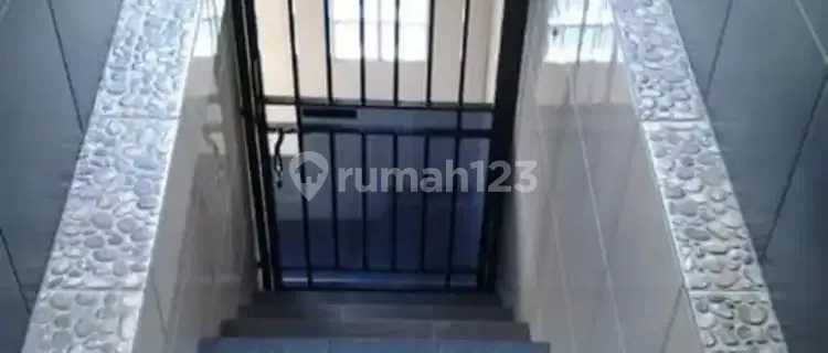 WOMEN'S BOARDING HOUSE, NON AC WITH COMPLETE FACILITIES. Ensuite bathroom. Wifi. 1
