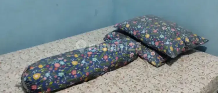 Accepting male/female or married couple boarders 1