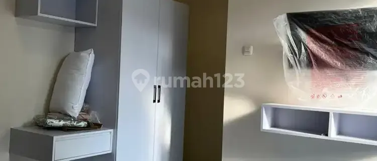 Employee and female employee boarding house can be for married couples. 1