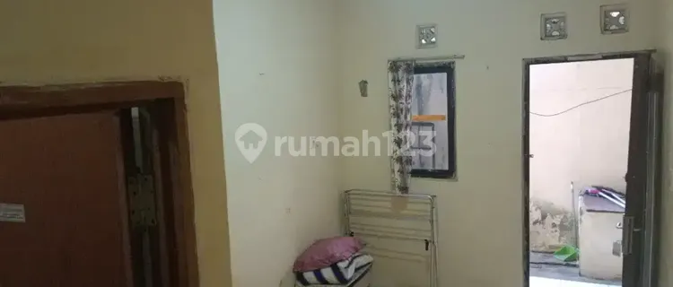 Room for rent 800k per month. 1