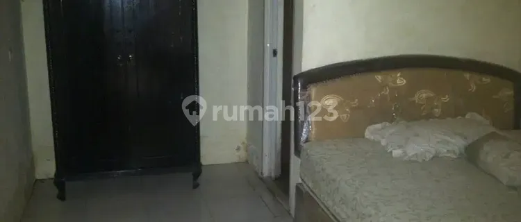 Duren Sawit boarding house, Klender public housing, easy access, roadside. 1