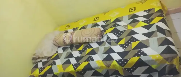 Available boarding for employees/students (male/female), safe environment with affordable prices. 1