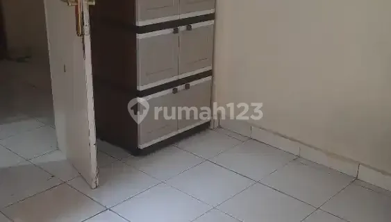 Women's boarding house, comfortable environment, strategic location. 1