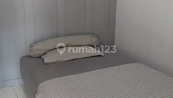 Boarding house for men only 1