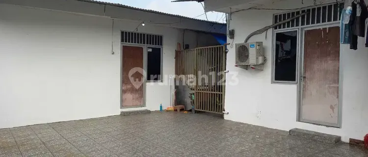 For Rent: Affordable Boarding House in Duren Sawit 1