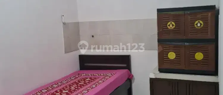 Strategic Location Exclusive Fully Furnished AC 1