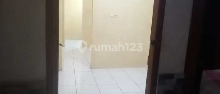 HOUSE WITH 3 UNITS FOR RENT 1