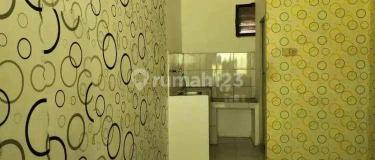 Rent a boarding house, especially for those who are already married. 1