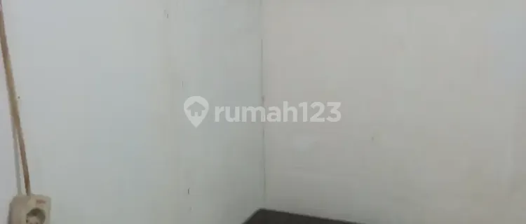 Cheap boarding house in East Pademangan 1