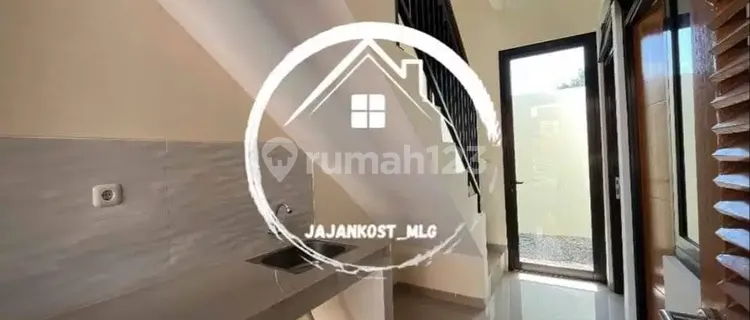 6 rooms for rent for female boarders 1