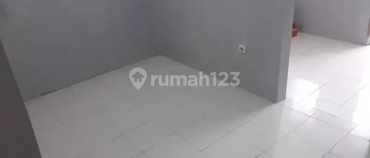 Bismillah For rent: 1 Boarding Room & 1 Rental with an en-suite bathroom. 1