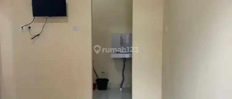 Kamar kos eksklusif binong permai 1