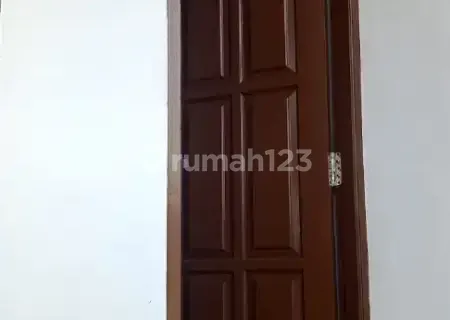 Kost on the 2nd floor 1