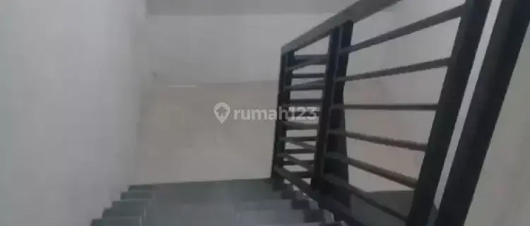 Kost Putra dan Putri Free WIFI + CCTV + KM dalam  Non AC dan Full AC 1