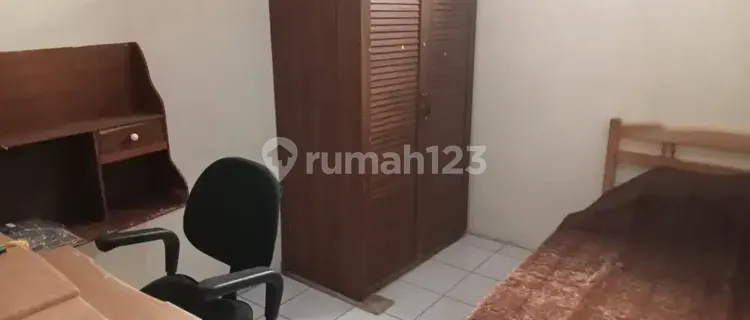 Boarding House for Female Employees/Students Muslimah Strategic Location 1