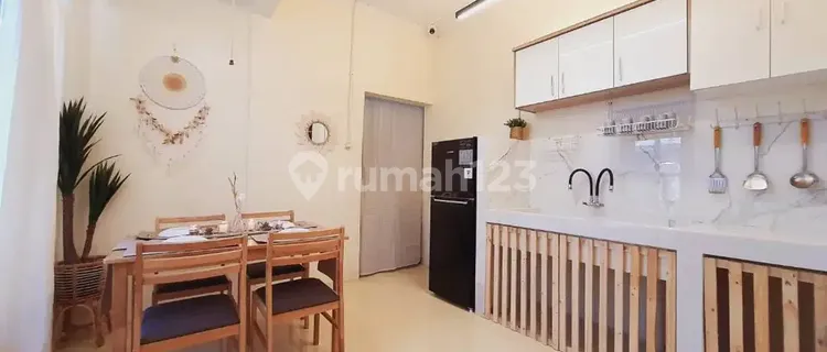 Cheap AC Boarding with Comfortable Bunk Beds in Bandung, en-suite bathroom with water heater 1