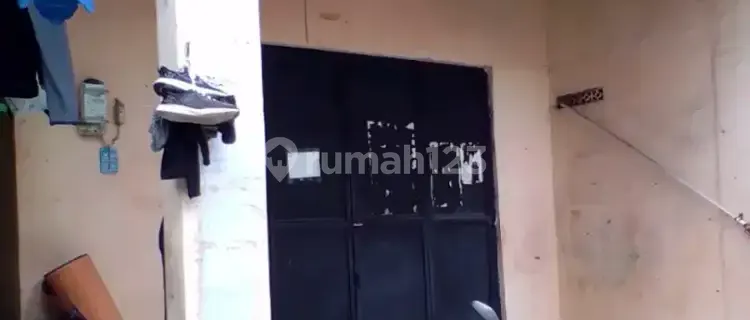 For rent, boarding house. 1