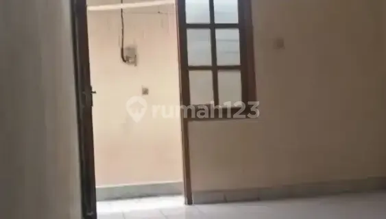 Boarding house near Lippo Plaza Kramat Jati. 1