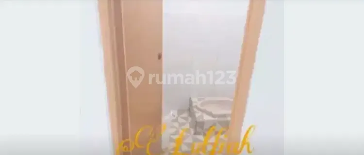 For rent: boarding house or rental room. 1