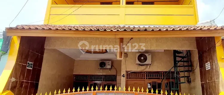 FEMALE BOARDING HOUSE / WOMEN'S 1