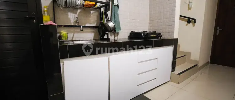 Kost Susilo Window Exit Laundry Available Fully Furnished Near UNTAR 1