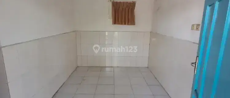 Disewakan kos putra/pasutri kamar mandi dalam. 1