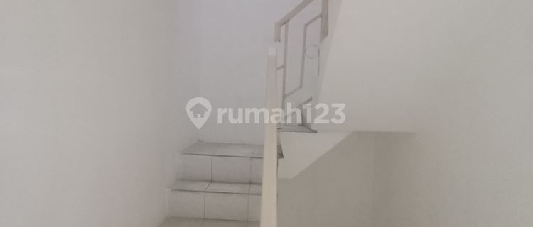 Disewakan Rumah Daan Mogot Baru 2,5lt 1