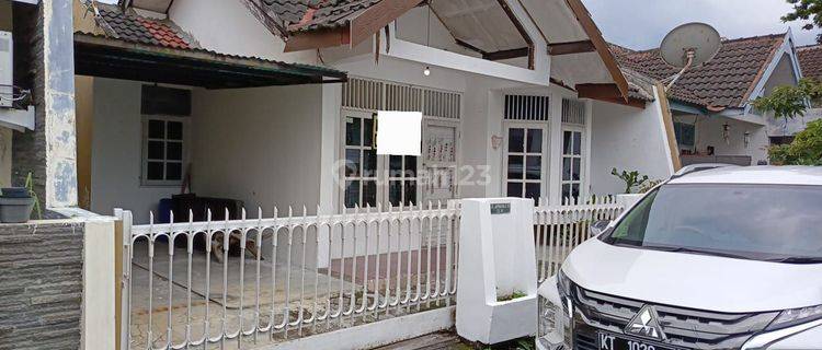 Rumah Disewakan Dekat Amikom 1