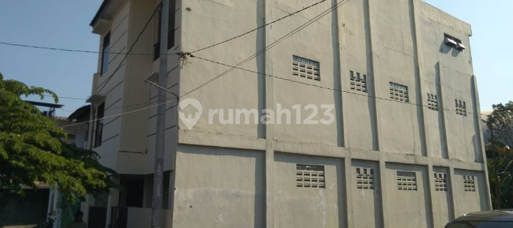 3-Story Boarding House with Campus View of UMS in Pabelan Kartasura 1