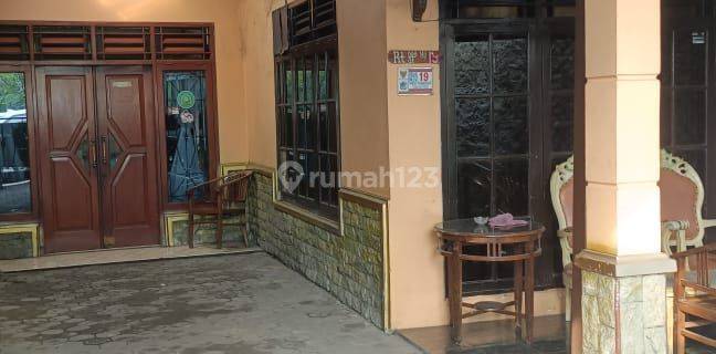 Rumah Siap Huni + 4 Kios Tersewa Deket Toll Jorr Pasar Rebo, Di Jln Raya Bogor Dekat Gor Ciracas, Mall Cijantung  1