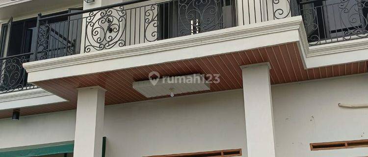 Rumah Baru Mewah 2 Lantai Deket Pusat Perkantoran 1