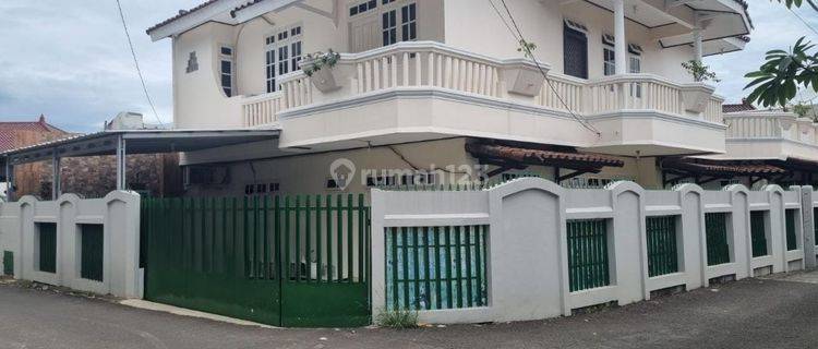 Dijual Rumah 2 Lantai di Cirendeu Tangsel 1