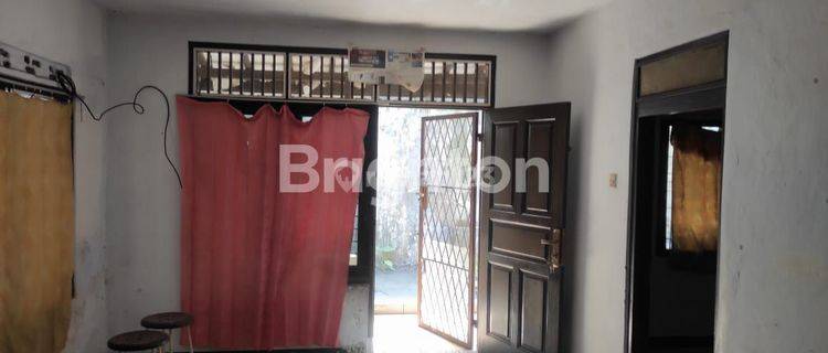 Rumah di Gang Aut, di tengah kota, kondisi apa adanya, Bogor Selatan 1