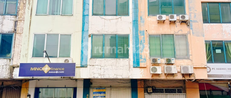 Strategic Shop House in Bekasi City. Grandmal 1