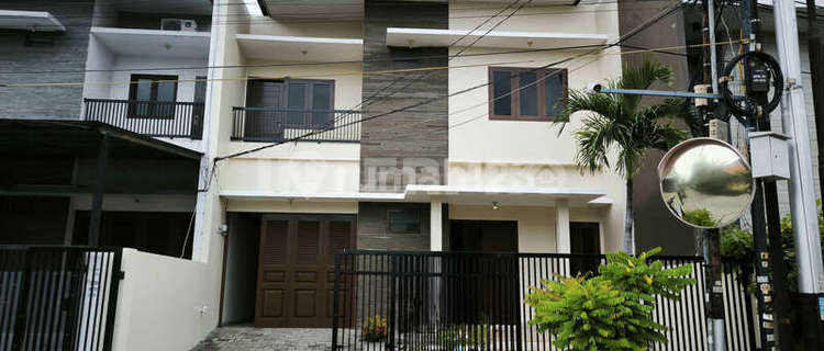 Rumah Dijual 2 Lantai Siap Huni Di Sunrise Garden 1